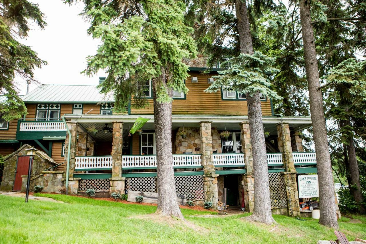 Lake Pointe Inn McHenry Exterior photo